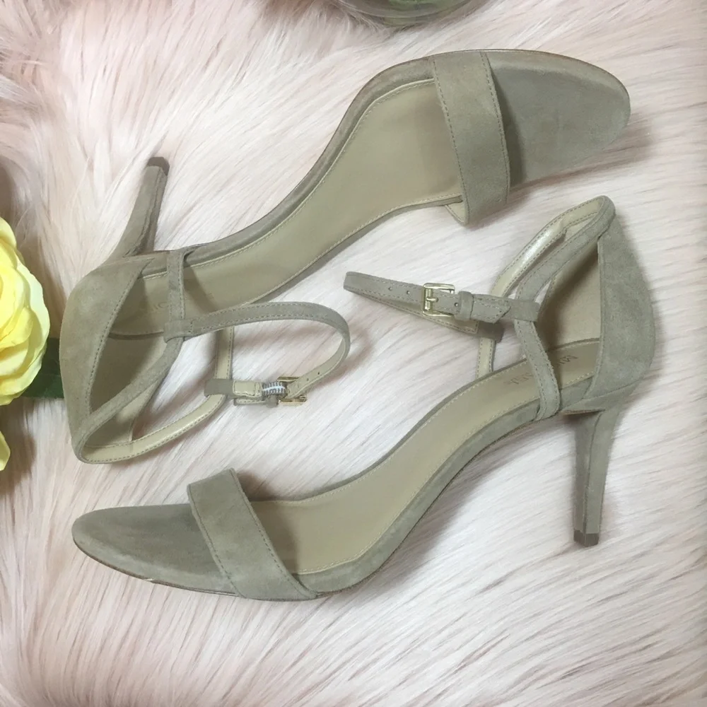 MICHAEL KORS SIMONE OPEN TOE SUEDE SANDALS, TAN, SIZE 10M‎